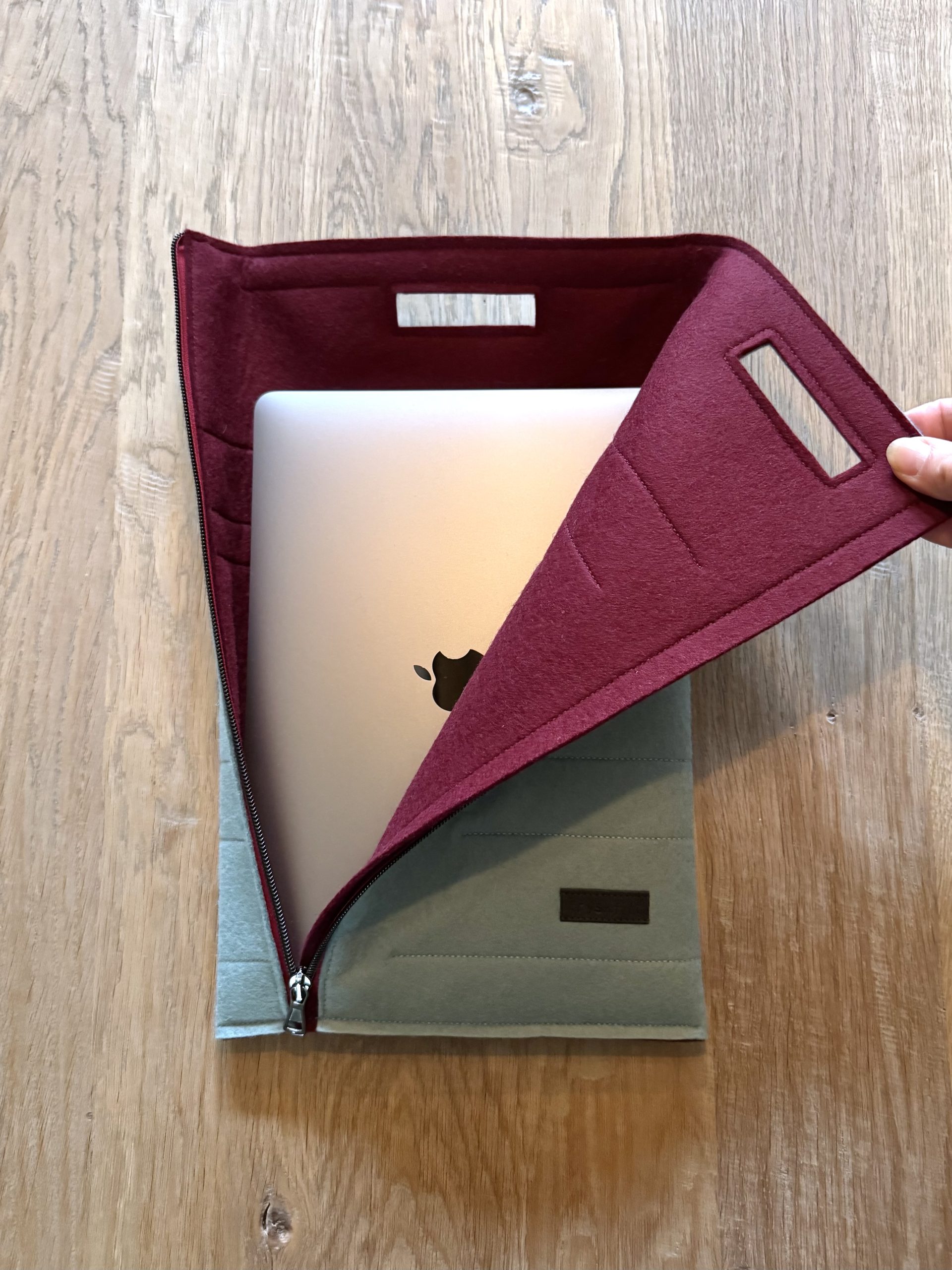 fryskfilt_sleevetas_warber_wolvilt_laptoptas_opmaat_01